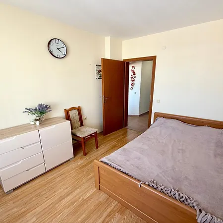 Sea View Apartment With Balcony Imperial Fort Club شقة