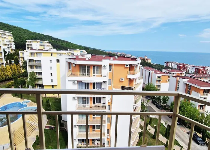 Sea View With Balcony Imperial Club Apartment *