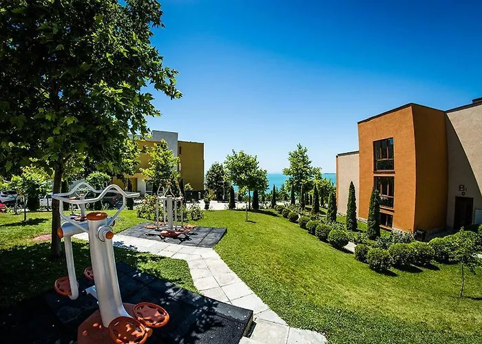 Sea View With Balcony Imperial Club Apartment *